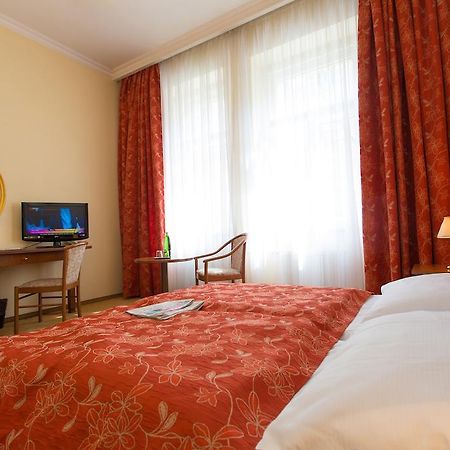 Galerie Royale Hotel Prague Luaran gambar