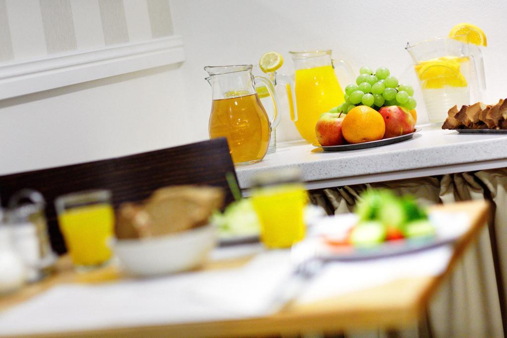 Galerie Royale Hotel Prague Luaran gambar