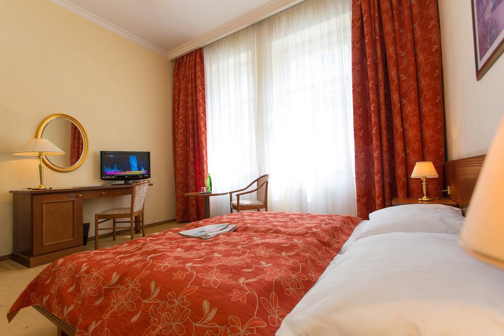 Galerie Royale Hotel Prague Luaran gambar