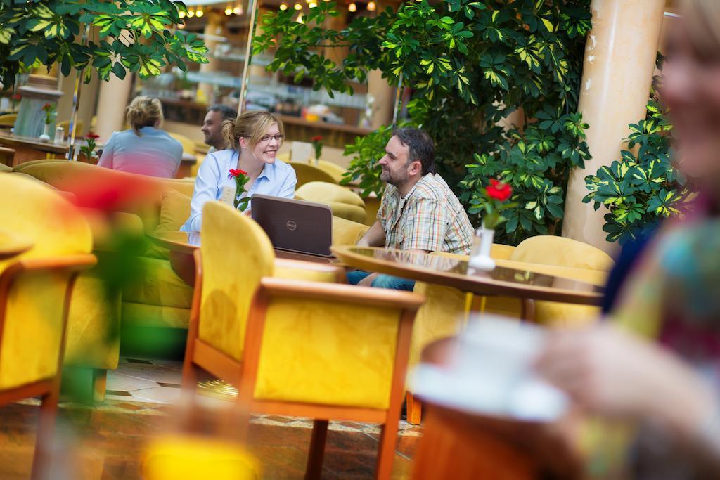 Galerie Royale Hotel Prague Luaran gambar