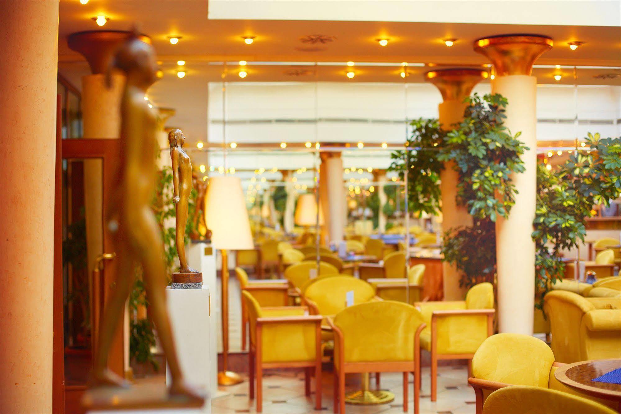 Galerie Royale Hotel Prague Luaran gambar