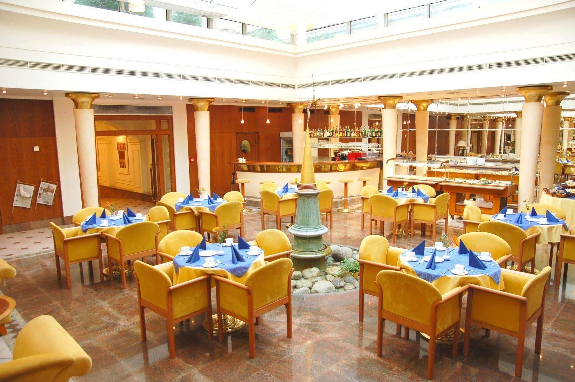 Galerie Royale Hotel Prague Luaran gambar