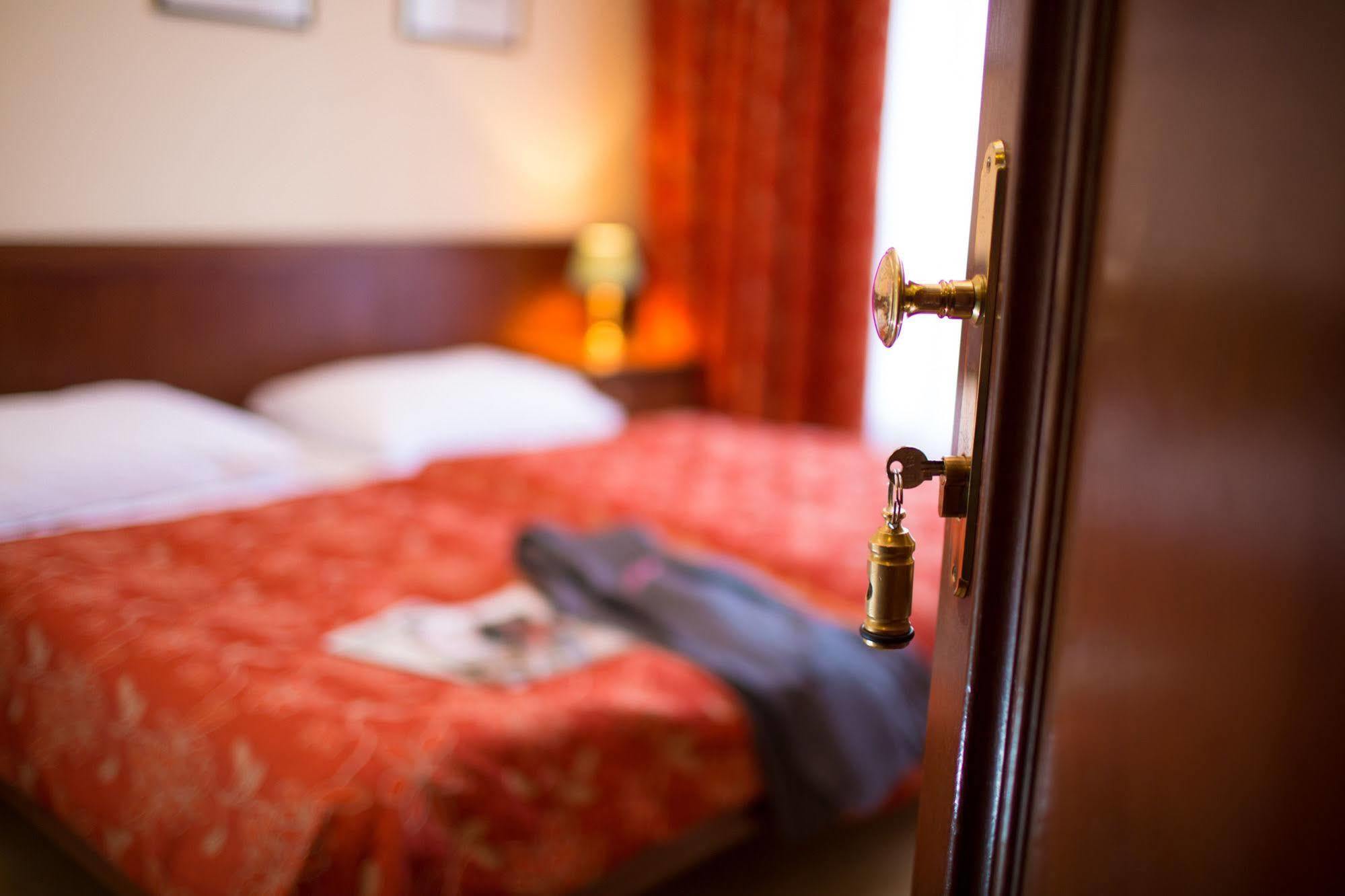 Galerie Royale Hotel Prague Luaran gambar