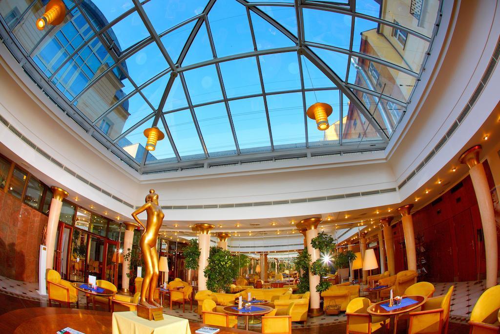 Galerie Royale Hotel Prague Luaran gambar