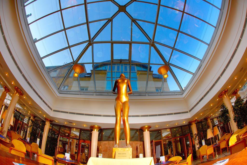 Galerie Royale Hotel Prague Luaran gambar