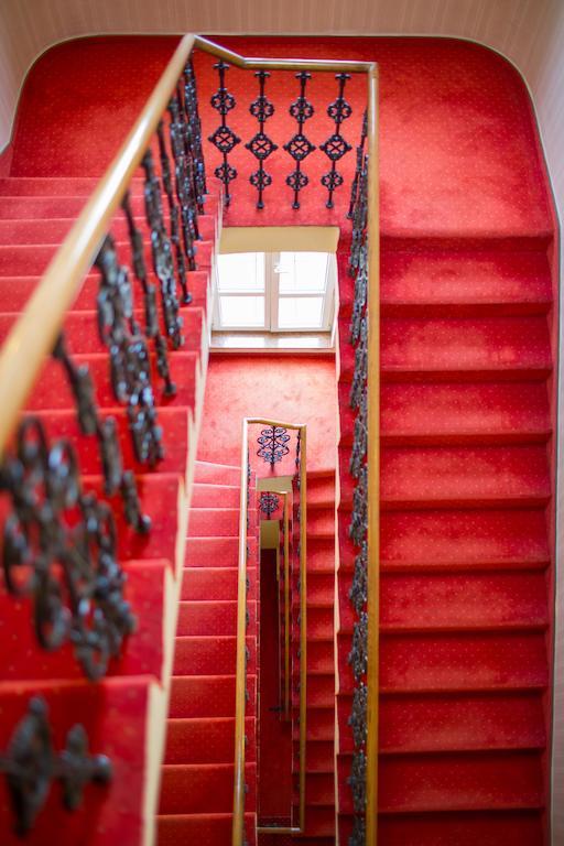 Galerie Royale Hotel Prague Luaran gambar