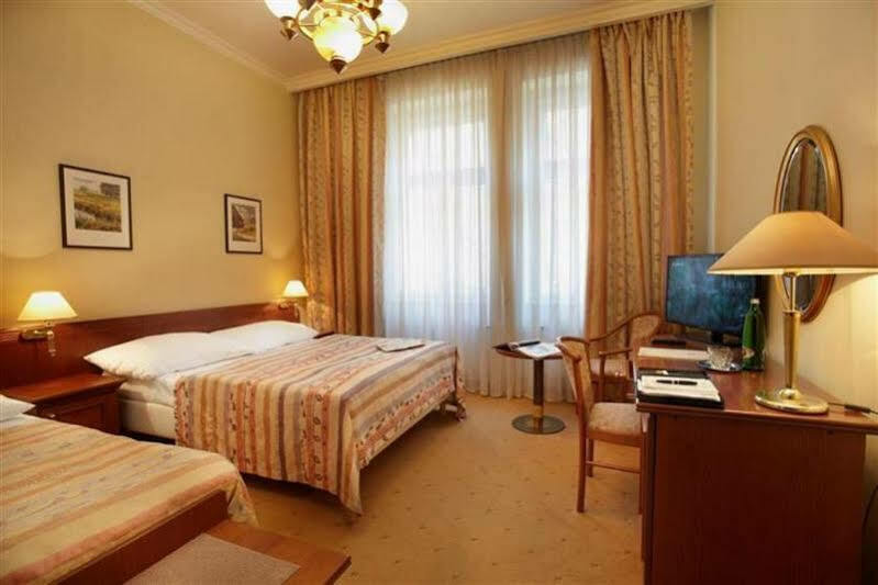 Galerie Royale Hotel Prague Luaran gambar